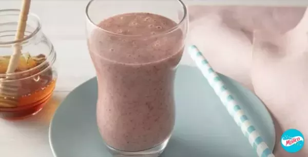 Smoothie Iogurte Molico com Morango e Chia
